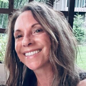 Meet your Posher, Lynn